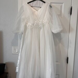 Elegant White Tulle Dress with Floral Embellishments